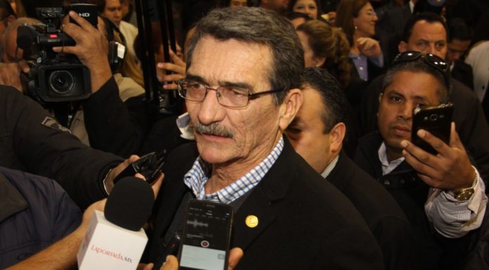 Ofrece Rector José Suárez bienvenida a estudiantes de la UAT.