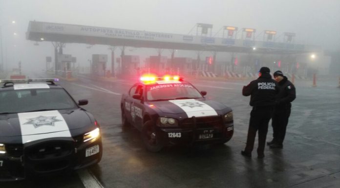 Cerrada autopista Saltillo-Monterrey ante condiciones climatológicas.