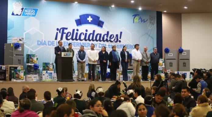 Festeja gobierno municipal a profesionales de la enfermería.